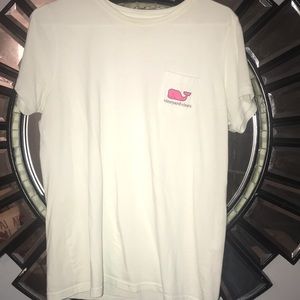 Vineyard vines t- shirt